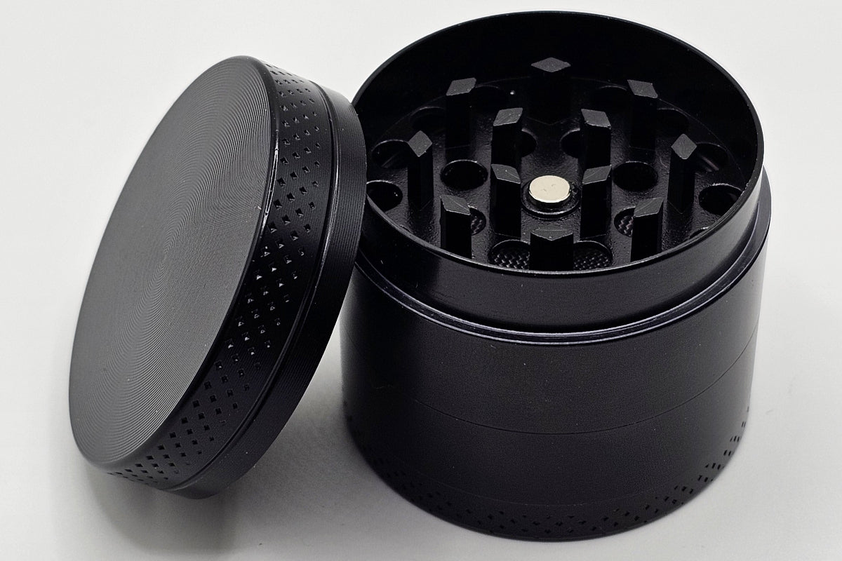 Grinder mit Wunschgravur - Meisenberger Laser & Gravur