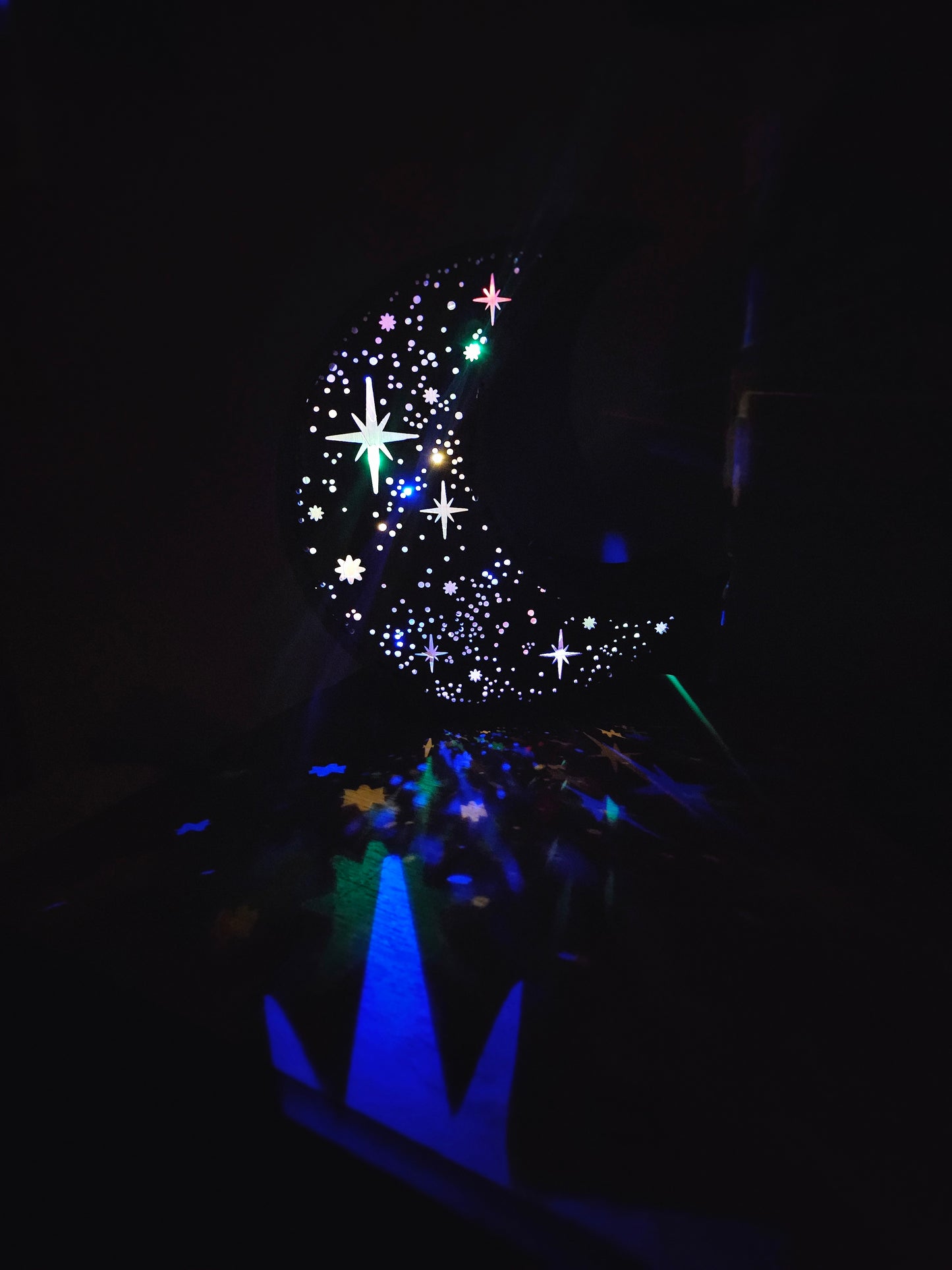 Halbmond Holzlampe handgefertigt mit LED-Licht